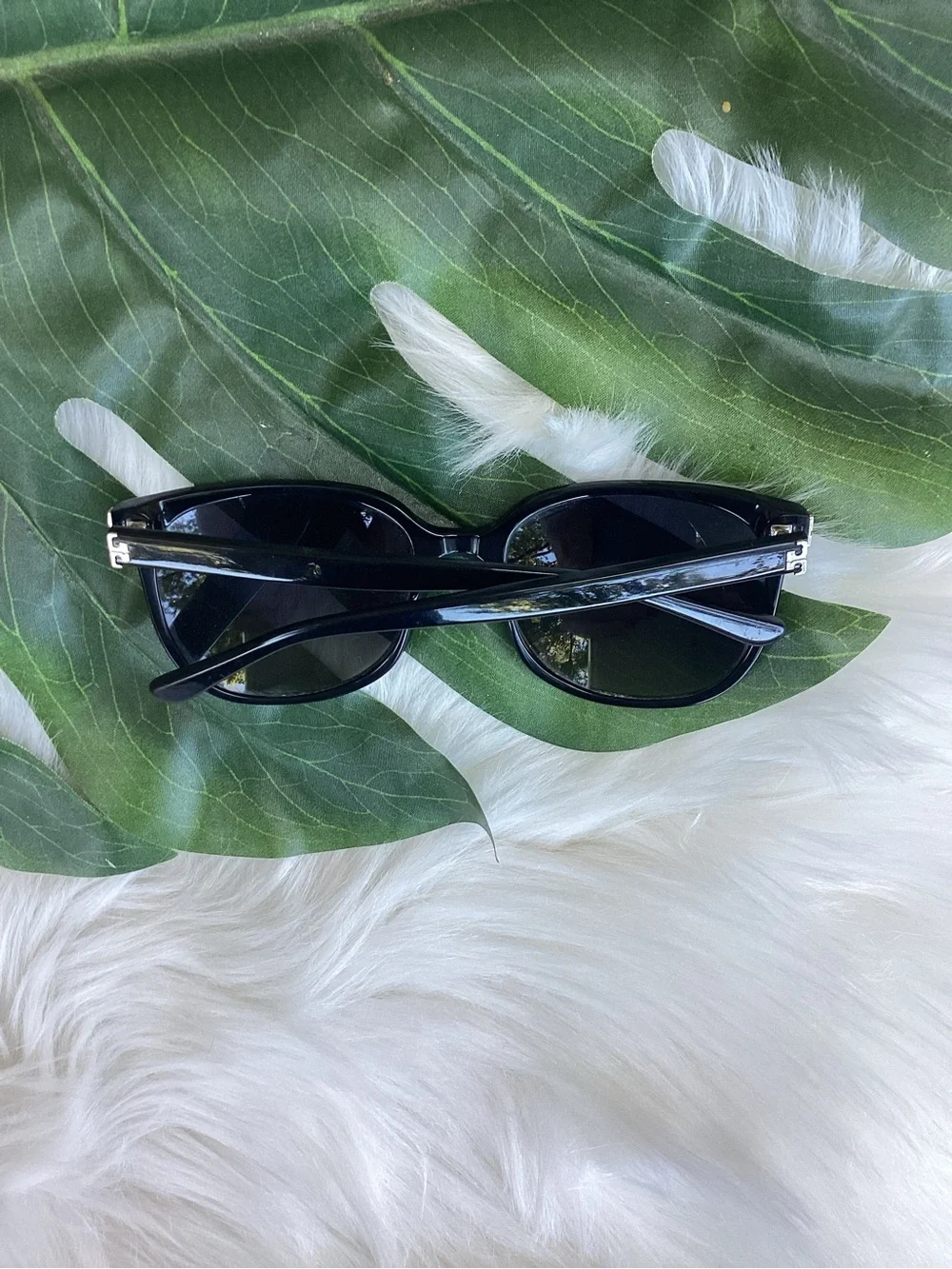 Tory Burch TY7106 Polarized Black Sunglasses w/Case Gradient Blue Lenses
